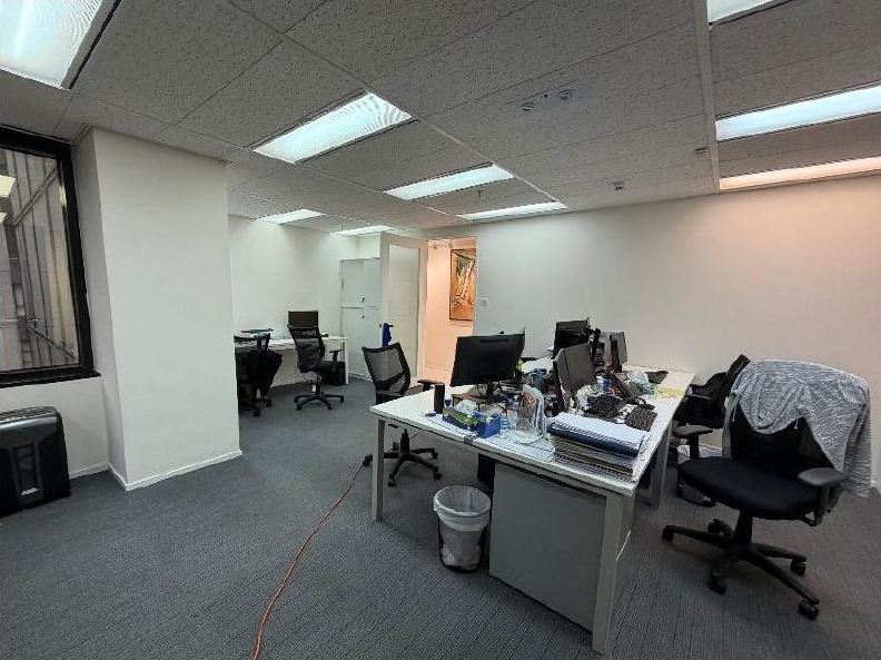 Unit 1602 photo 2